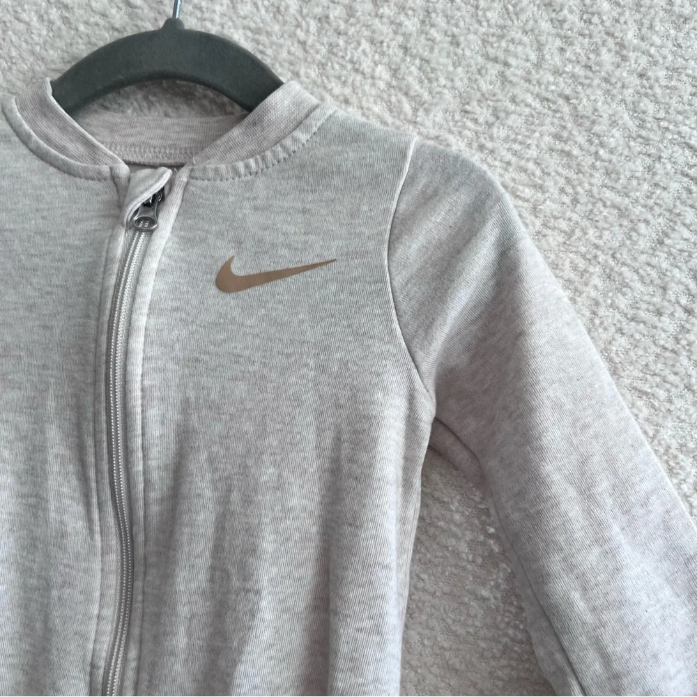 Nike Baby Footie Beige Neutral Pajamas Sleep And Play‎ Size 6 Months